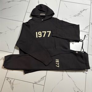 Essentials Black Hoodie and Joggers Set with 1977 Design